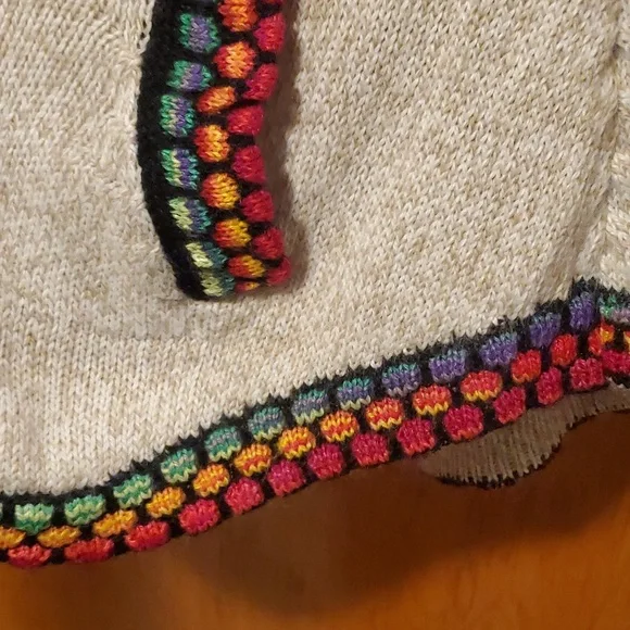 Gaupo Peru Meych Hooded Cardigan Made in Peru - Picture 3 of 15